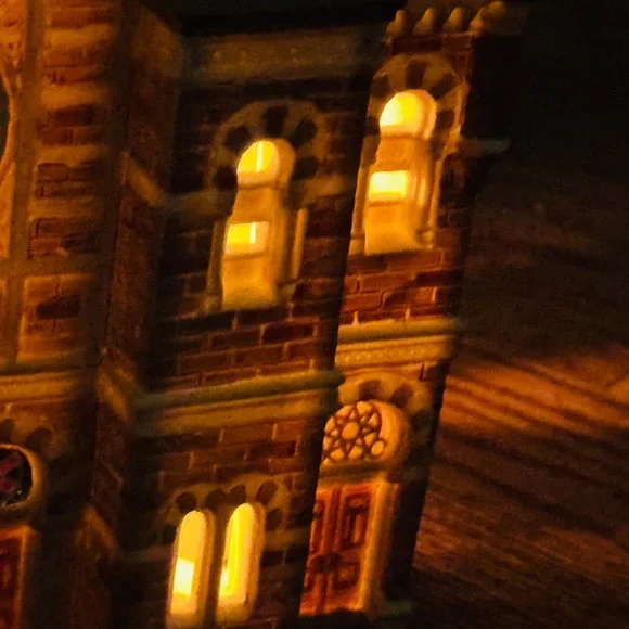 Department 56 Central Synagogue Christmas in the City Series